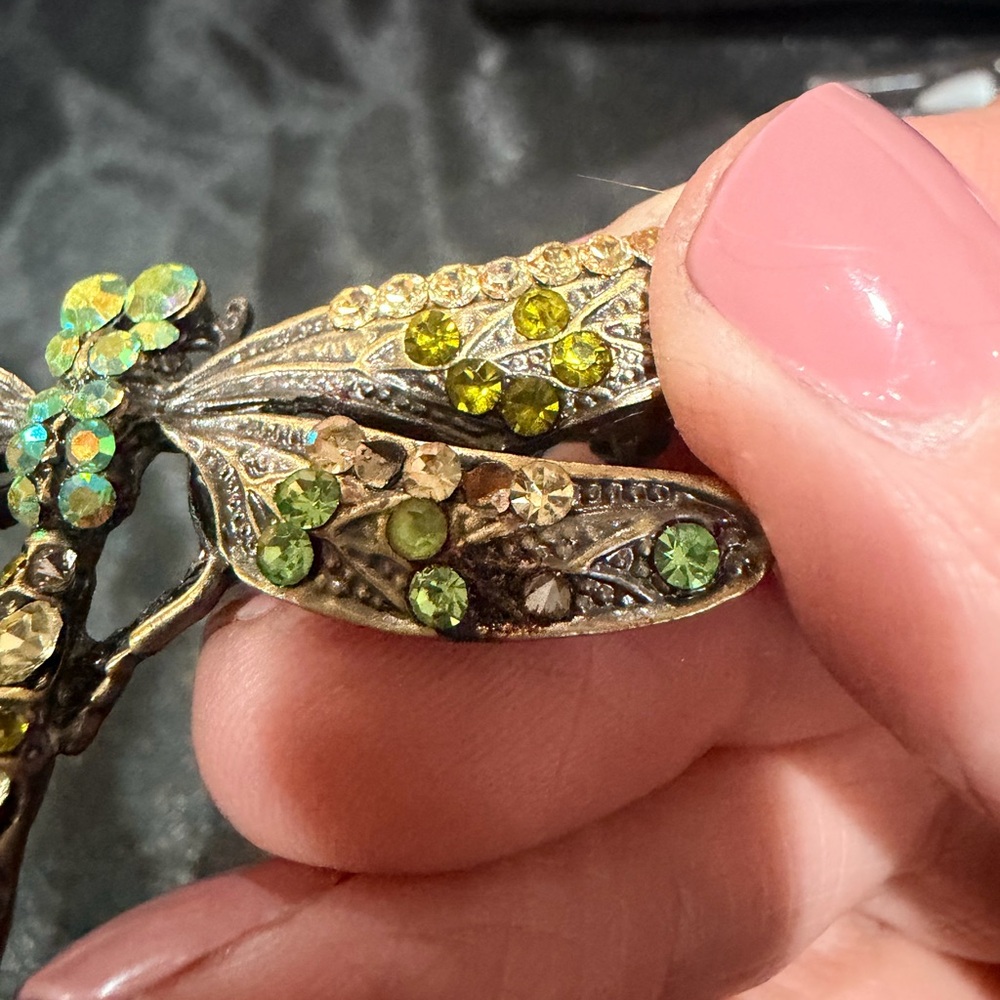 Green Crystal Dragonfly Brooch - Picture 3 of 5